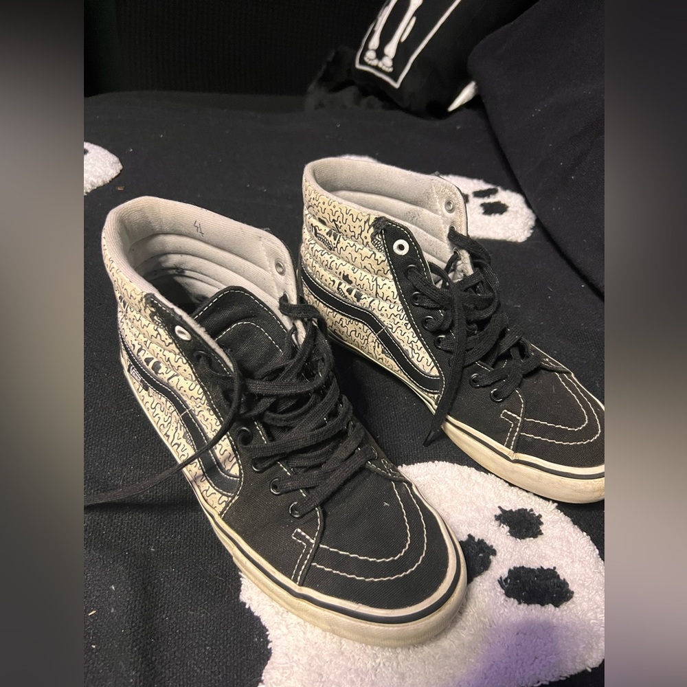 Sketchy tank vans